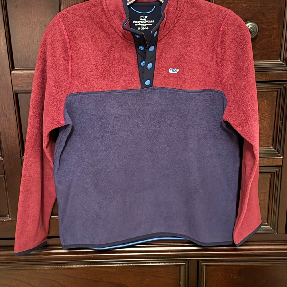 Vineyard Vines Red Fleece with Blue Accents